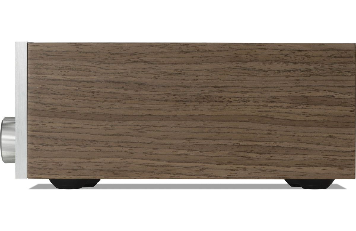 JBL SA550 Classic stereo amplifier with black finish and control knobs, showcasing its vintage-inspired design.